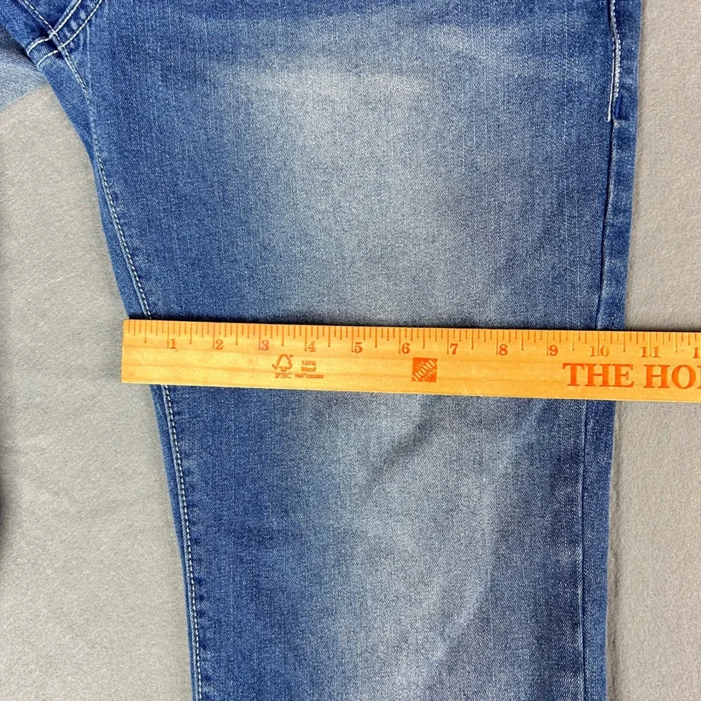 True Religion Geno Jeans Mens 34 (36x31) Blue Relaxed Slim Fit Medium Wash Denim